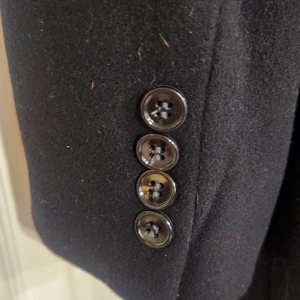 Coat - Picture 7 of 8